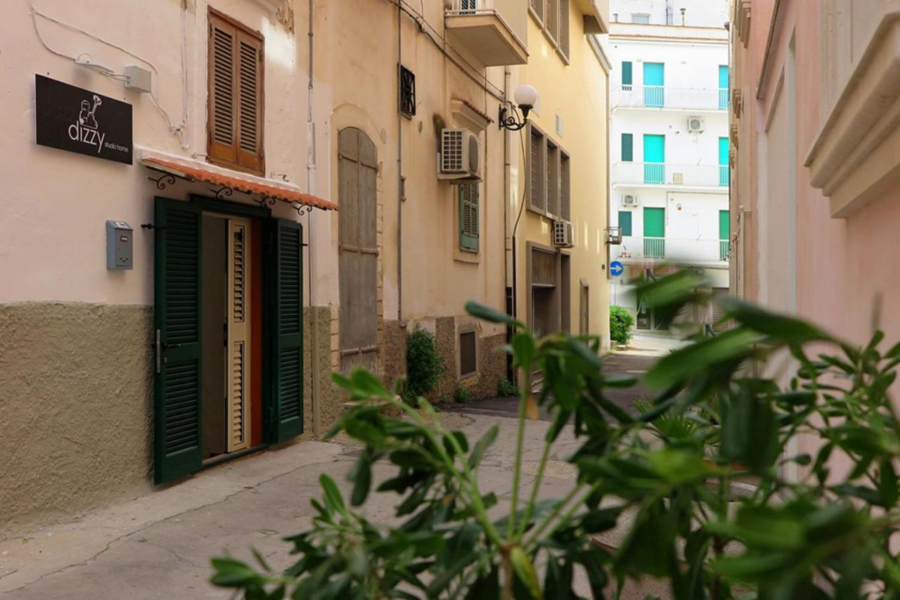 Alloggio Vieste Centro - Dizzy Studio Home Luaran gambar